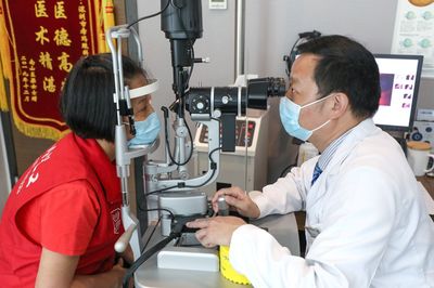 深圳為186萬“紅馬甲”免費檢查眼健康，希瑪眼科醫(yī)院“健康U站”同步啟動檢測服務